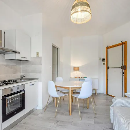 In With Kitchen Apartment Pietra Ligure