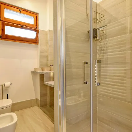1 Bedroom Amazing In *